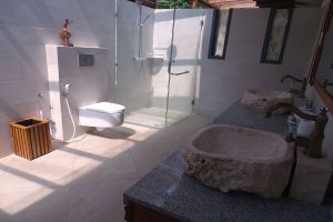 Lovina Villa Pantai Shower